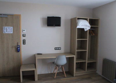 Chambre-renov-1-400x284 Présentation et Tarifs Hôtel